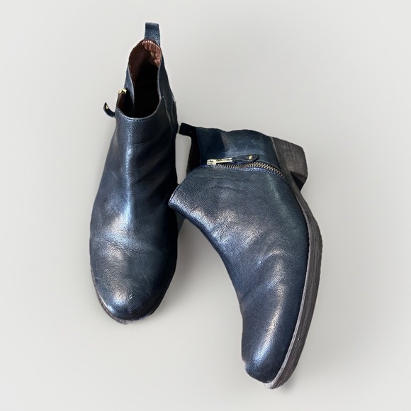 Eric Michael Made In Spain London Boots Leather Booties 40 / 9.5 US Side Zip$218 - Picture 1 of 14